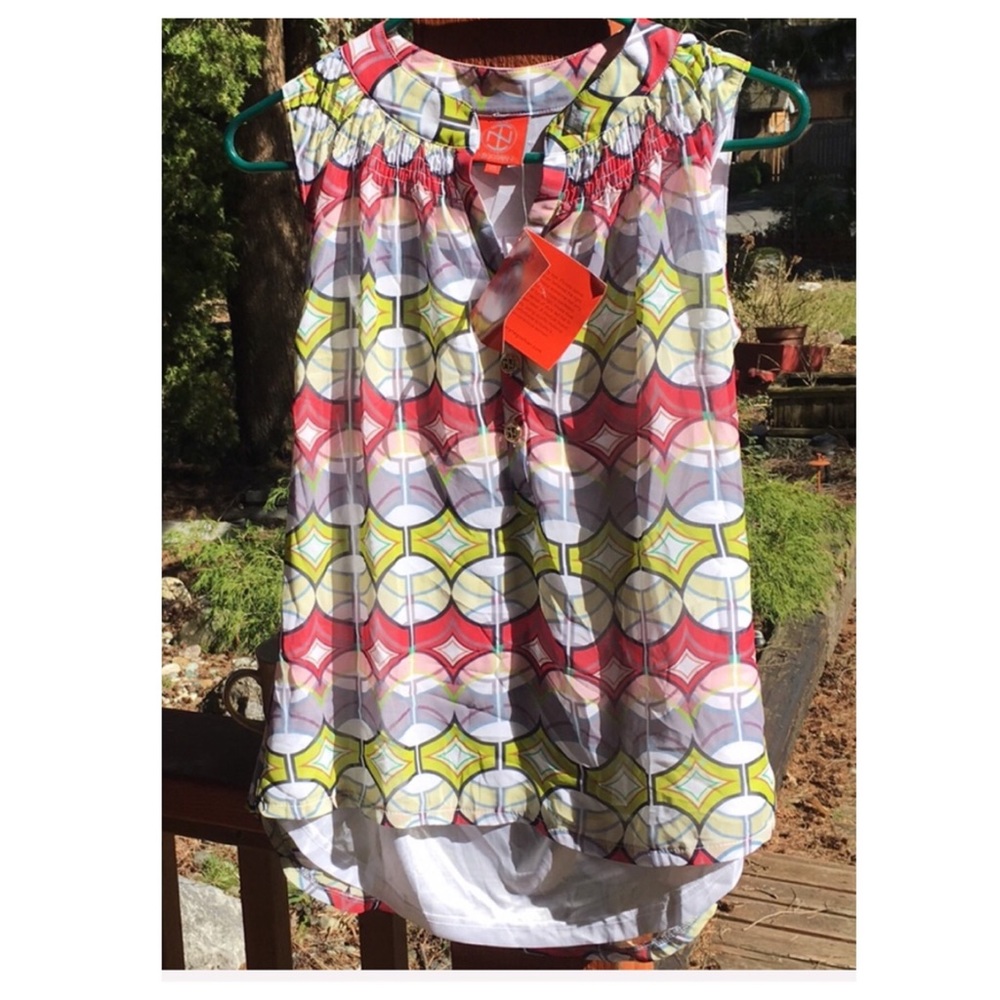 🛍️# 105 Hi-Lo Sleeveless Sheer Top